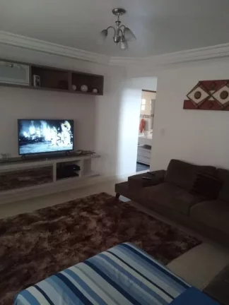 Imagem Sobrado com 3 dormitórios à venda, 180 m² por R$ 695.000,00 - Sítio São José - Suzano/SP