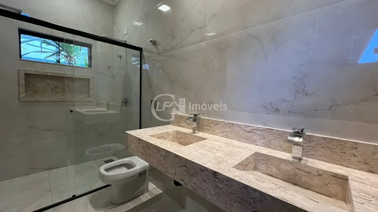 Imagem Casa à venda na Vila Vilas Boas em Campo Grande-MS: 3 quartos, 3 suítes, 3 salas, 2 banheiros, 4 vagas de garagem, 180m².