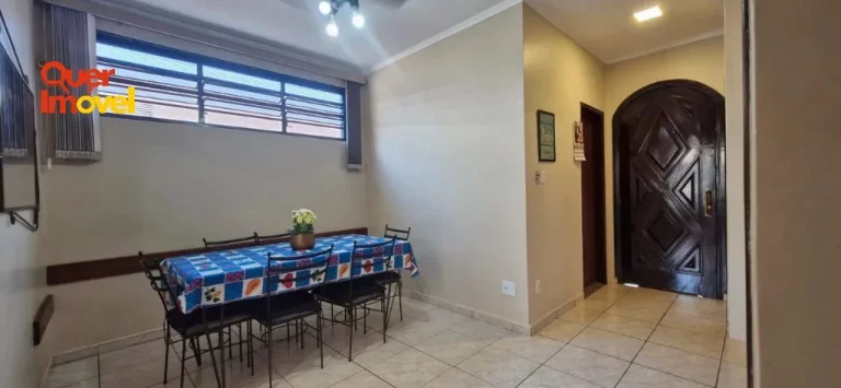 Imagem Casa à venda em Ribeirão Preto-SP, bairro Sumarezinho: 4 quartos, 1 suíte, 1 sala, 4 banheiros, 4 vagas de garagem, 249m²!