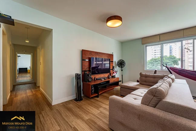 Imagem Apartamento em Perdizes, 120 m2, 3 Dormitórios, 2 Banheiros e 1 Lavabo. Edifício com Lazer, Portaria 24 hs e Gerador. Fácil Acesso a futura Estação Metrô