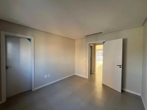 Imagem Apartamento com 3 dormitórios sendo 1 suíte e 2 vagas em Balneário Perequê/SC