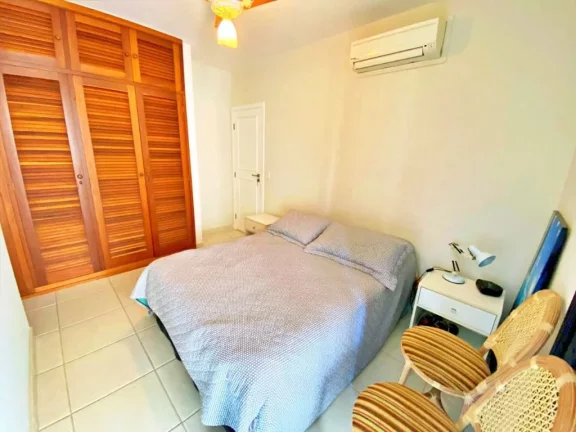 Imagem AMPLO APARTAMENTO COM 3 SUÍTES, MAIS O 4º DORMITÓRIO OPCIONAL, 2 VAGAS, VARANDA ESTENDIDA, NA REGIÃO NOBRE DA PITANGUEIRAS NO GUARUJÁ.