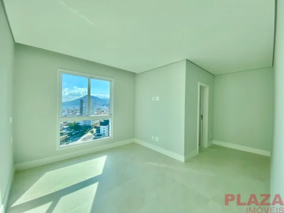 Imagem Apartamento 04 dormitórios no centro de Balneário Camboriú