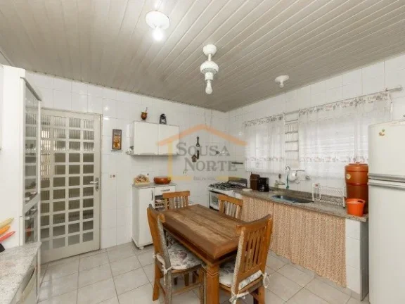 Imagem Casa Térrea, 104m², 8 dormitórios, sendo 2 suítes, 6 banheiros e 1 vaga de garagem. 

O imóvel ...
