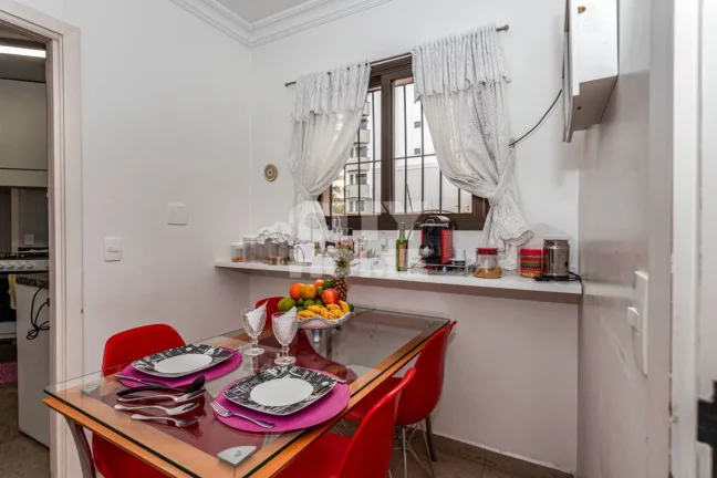 Imagem Apartamento no Campo Belo, com 178m², três dormitórios, sendo três suítes, ampla sala para trê...