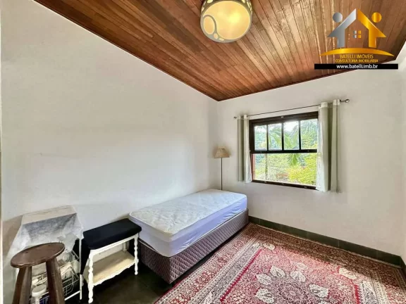 Imagem Casa à venda localizada no miolo da Granja Viana, em Cotia - SP | Batelli Imóveis