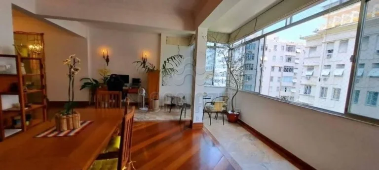 Imagem Copacabana – Rua Figueiredo Magalhăes | Residencial › Apartamento 3 quarto(s) à Venda