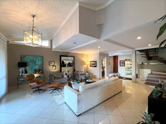 Imagem Casa à venda com 4 quartos, sendo 4 suítes, em Vila Santo Antônio, Cotia - SP
