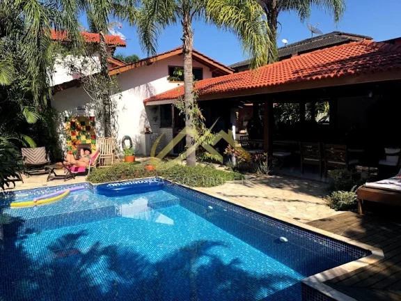 Imagem LINDA CASA EM CONDOMINIO FECHADO, MUITAS VEGETAÇÕES E UM ESPAÇO ENCANTADO