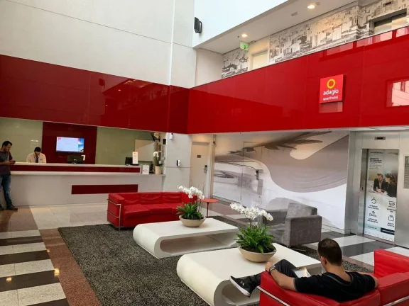 Imagem Flat disponível para venda no Aparthotel Adagio Sao Paulo Moema, com 39m², 1 dormitório e 1 vaga de garagem