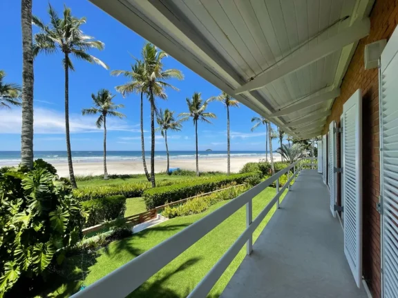 Imagem Casa única na Riviera de São Lourenço: Módulo 5: 6 quartos, 6 suítes. Pé na areia frontal, vista para o mar e amplo espaço gourmet.