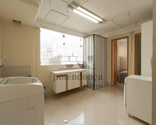 Imagem Cobertura Duplex. Piso Inferior: living para 03 ambientes, terraÃ§o, lavabo, escritÃ³rio, 03 dormitÃ...
