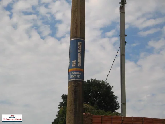 Imagem 2 Terrenos Juntos à Venda no Asfalto no Jardim Lagoa Dourada, 900m2