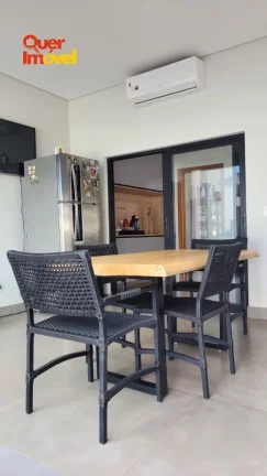 Imagem Casa de Luxo à Venda em Condomínio Exclusivo em Ribeirão Preto-SP - 3 Quartos, 3 Suítes, 2 Salas, 4 Banheiros, 4 Vagas - 145,29m².