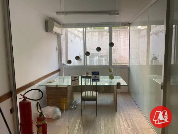 Imagem Conjunto de 110m² em rua de grande fluxo