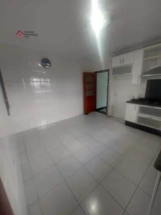 Imagem SOBRADO A VENDA PRÓXIMO AO SHOPPING ANÁLIA FRANCO. 3 DORMITÓRIOS, SENDO 1 SUÍTE COM VARANDA E HIDROMASSAGEM. 4 VAGAS DE GARAGEM.