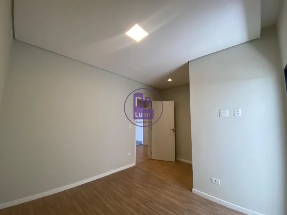 Imagem Linda casa térrea em condomínio fechado.
