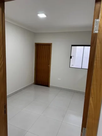 Imagem Alto Padrão para Venda em Maringá, Conjunto Habitacional Requião, 3 dormitórios, 1 suíte, 2 banheiros, 1 vaga