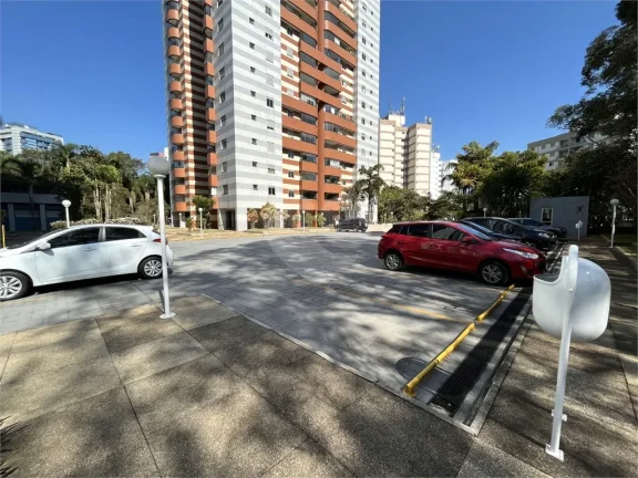 Imagem Cobertura à venda ou para alugar com 3 quartos, sendo 3 suítes, no condomínio Quintas Do Morumbi, São Paulo - SP