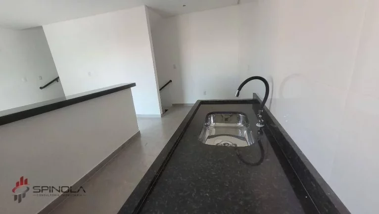 Imagem Casa com 2 dormitórios à venda, 84 m² por R$ 430.000,00 - Vila Caiçara - Praia Grande/SP