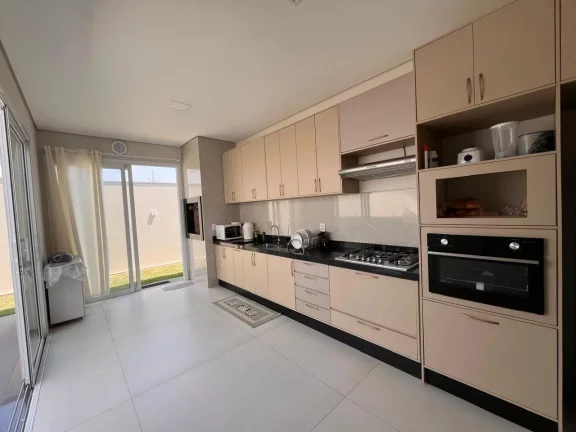 Imagem Casa em Condomínio para Venda em Cuiabá / MT no bairro Condomínio Primor das Torres