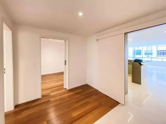 Imagem Apartamento todo reformado rua Sá ferreira com Atlântica 184m2