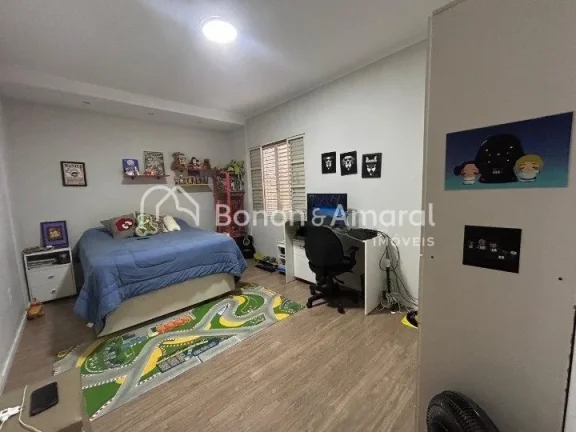 Imagem Casa térrea à venda no Jardim Santa Genebra, na melhor localização do bairro. O imóvel possui t...