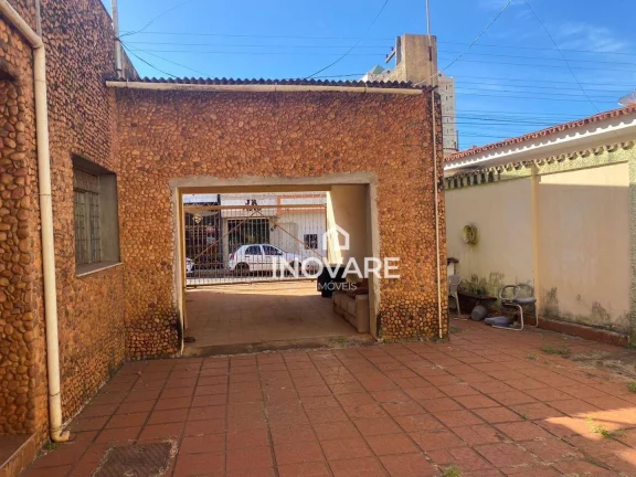 Imagem Casa com 8 dormitórios à venda, 280 m² por R$ 1.500.000,00 - Setor Central - Itumbiara/GO