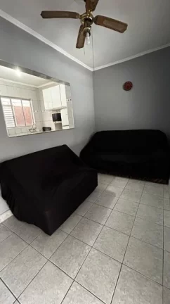 Imagem Casa à venda de 2 dormitórios no Maracanã em Praia Grande-SP, terreno de 4,20 X 20,22, sendo 2 dormitórios, sala, cozinha, banheiro, área de serviço, espaço gourmet com churrasqueira e 2 vagas de garagem. 300 metros da praia.