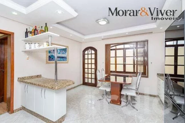 Imagem Casa para Venda em São José dos Pinhais, Cruzeiro, 3 dormitórios, 1 suíte, 3 banheiros, 7 vagas