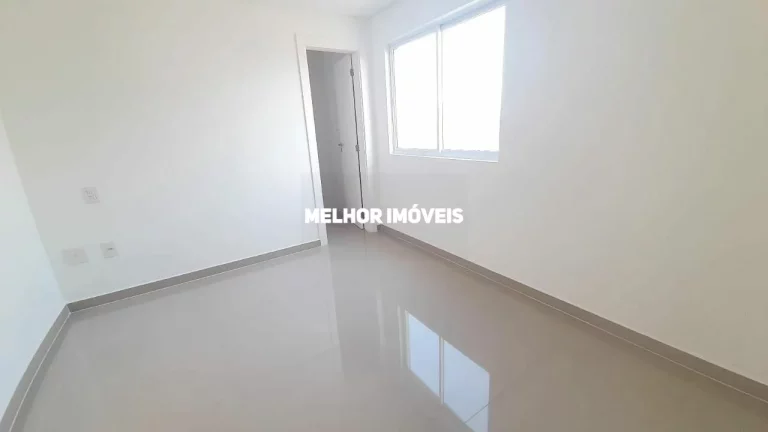 Imagem Cobertura Duplex à Venda com 04 Suítes sendo 01 Máster com Hidro, Sacada integrada localizado na 2 Quadra Mar de Balneário Camboriú - SC