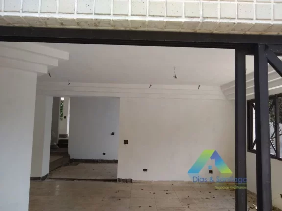 Imagem MORUMBI SOBRADO ALTO PADRÃO 800 metros, 4 dormitórios, 3 suítes, 4 salas, 8 vagas com ótima localização e valor !!!
