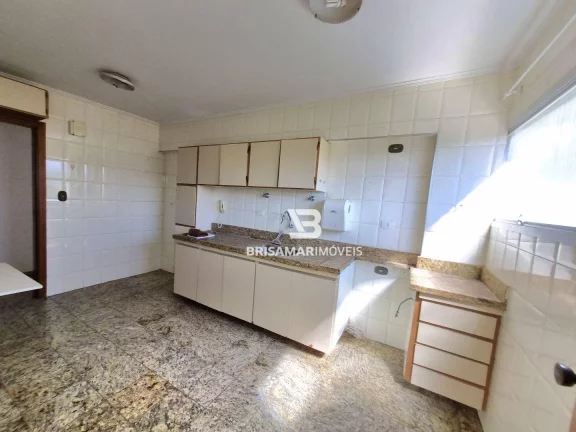 Imagem TOMBO- UMA QUADRA DA PRAIA COM VISTINHA MAR , LOCAÇIZAÇÃO PRIVILEGIADA , GARAGEM DEMARCADA NO PRÉDIO.