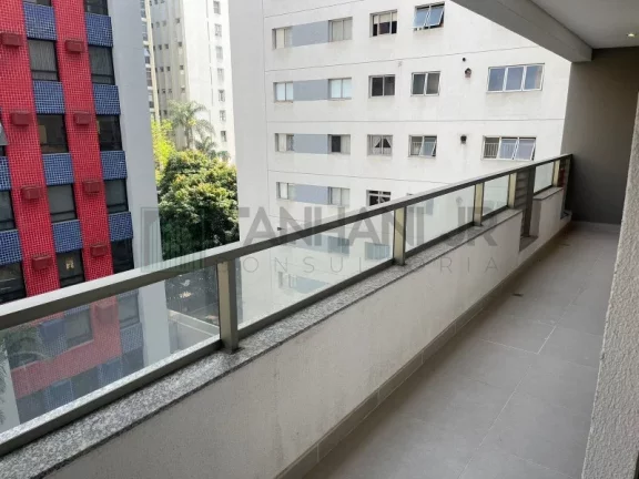 Imagem Apartamento de alto padrão no coração de São Paulo: 3 quartos, 3 suítes, 3 salas, 5 banheiros, 3 vagas, 187 m² no Jardim Paulista.