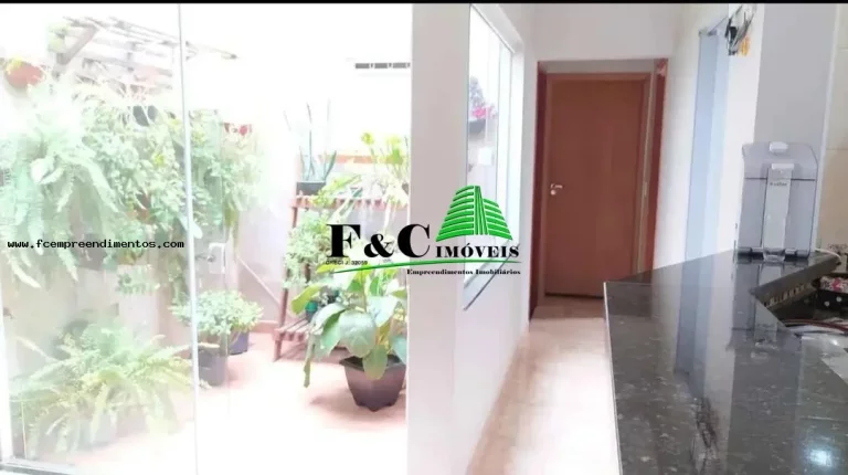 Imagem Casa para Venda em Limeira, Parque Pompeu, 2 dormitórios, 1 banheiro, 2 vagas