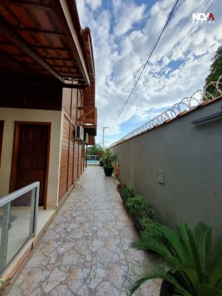 Imagem Venha se encantar com esta charmosa casa à venda em Vila Velha! Com estilo fantástico e localizaç...