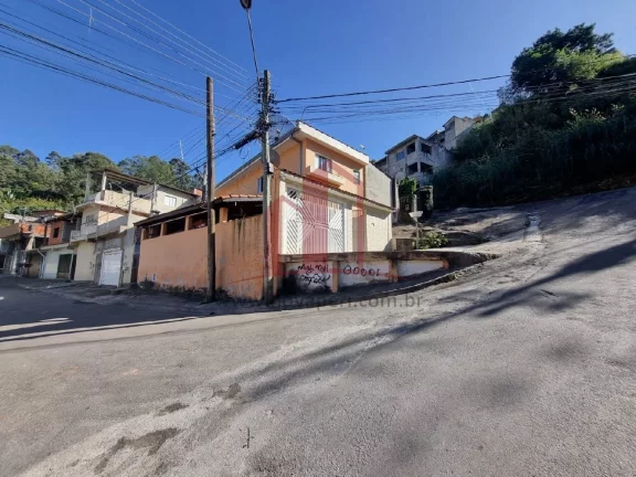 Imagem Imperdível Casa Térrea à Venda em Francisco Morato-SP - 4 Dormitórios - Jardim Rogerio Levorin - 200m² - Confira Já!
