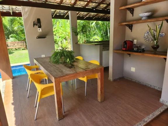 Imagem Casa em condomínio à venda na Praia do Forte em Mata de São João-BA