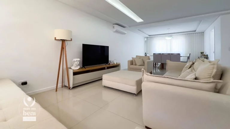 Imagem Sobrado com 316 m² - 5 Quartos - 4 Suítes, 1 Lareira, 1 Churrasqueira – 4 vagas, à venda por R$ 1.737.000 - Campo Comprido - Curitiba/PR
