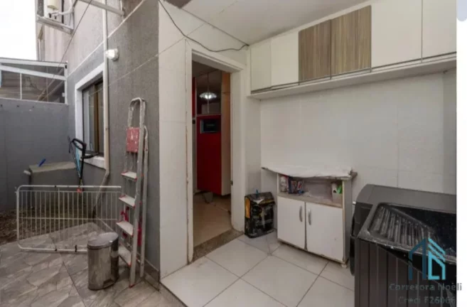 Imagem (Estuda permuta por casa ou financiamento) Sobrado 03 quartos c/suíte, terraço, no Bairro Alto em Curitiba PR