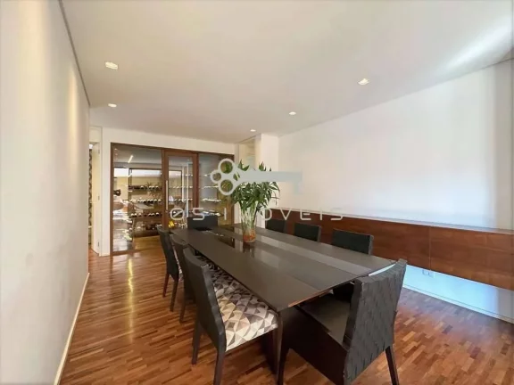 Imagem Cond.Vila de São Fernando casa impecável! Adega, gourmet, piscina, academia