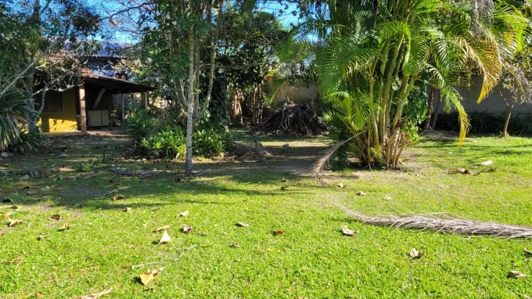 Imagem VENDIDO PELA MOVA! Casa com dois terrenos, quadra mar em Itapoá
