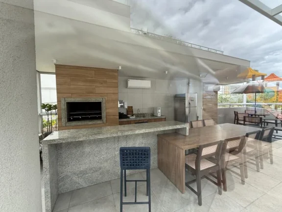 Imagem Seu Frente Mar em Balneário Piçarras, no bairro Itacolomi, com 03 quartos sendo 01 suíte em um resort, com mais de 30 opções de lazer e piscina com borda infinita de frente pro mar.