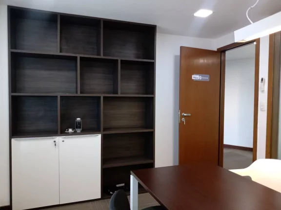 Imagem À VENDA E LOCAÇÃO - EXCELENTE ANDAR COMERCIAL NO CENTRO RJ