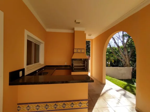 Imagem Casa em condomínio à venda em Vinhedo-SP, Condomínio Recanto dos Paturis: 3 quartos, 3 suítes, 2 salas, 4 banheiros, 4 vagas, 200 m². Imagem Casa em condomínio à venda em Vinhedo-SP, Condomínio Recanto dos Paturis: 3 quartos, 3 suítes, 2 salas, 4 banheiros, 4 vagas, 200 m².