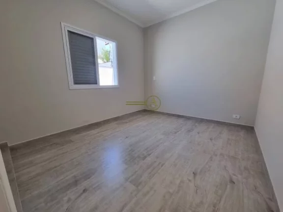 Imagem Casa reformada térrea, 100 metros da praia Piscina com cascata, luz de led