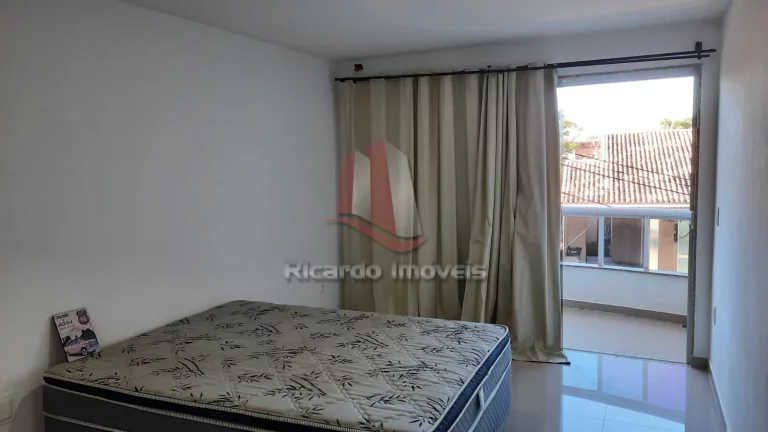 Imagem Lindo Triplex Semi Mobiliado Peró