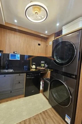 Imagem Apartamento de 38m², 2 dormitórios, banheiro, rico em planejados, cômodos amplos e bem iluminados...