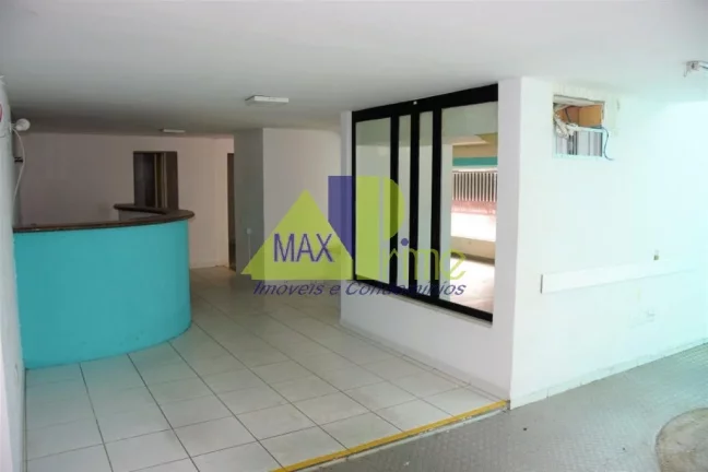 Imagem Salão Comercial de Alto Padrão na Vila Gomes Cardim, São Paulo-SP: 3 Salas, 5 Banheiros, 450m² de Área