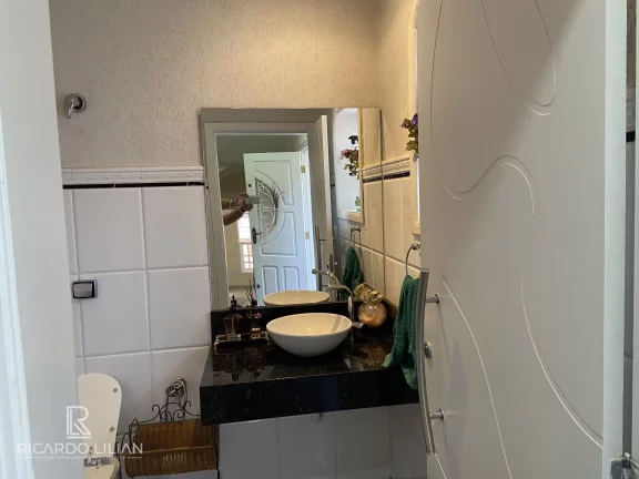 Imagem "Espetacular Sobrado de Luxo em Condomínio Exclusivo: Tranquilidade e Sofisticação nos Alpes da Cantareira!"